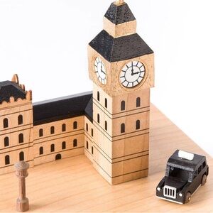 Wooderful Life London Collectible Music Box